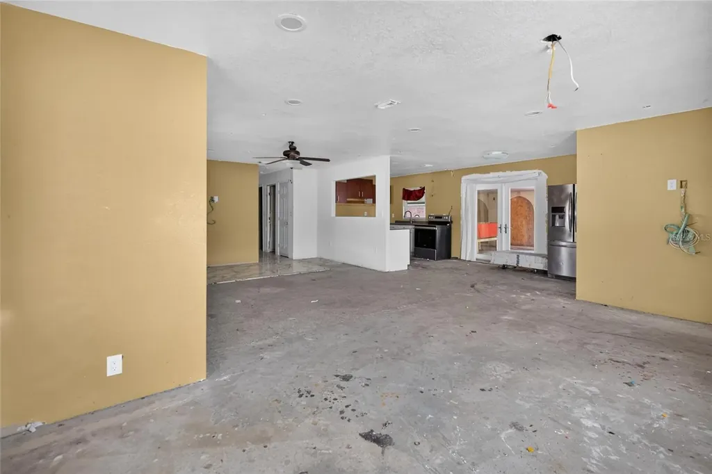 5609 Larimer Drive Tampa FL 33615