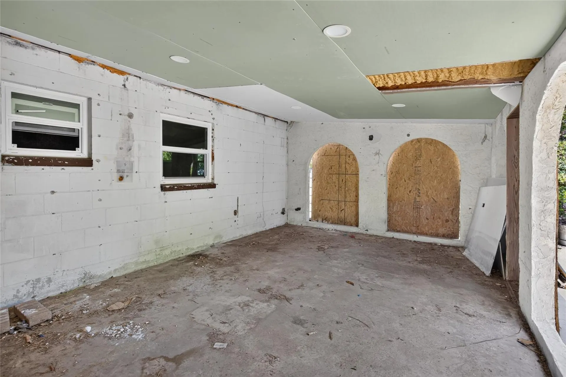 5609 Larimer Drive Tampa FL 33615