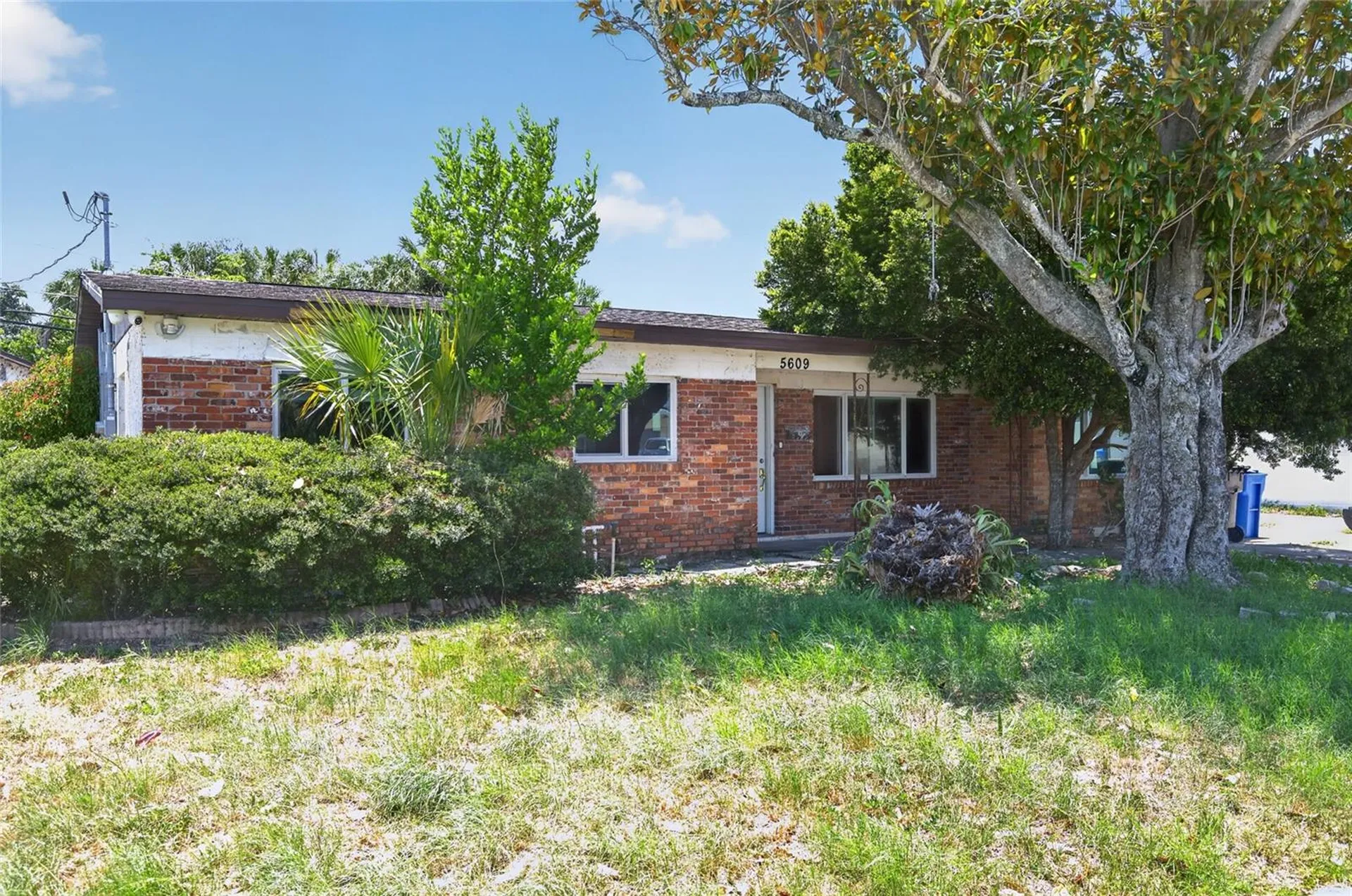 5609 Larimer Drive Tampa FL 33615