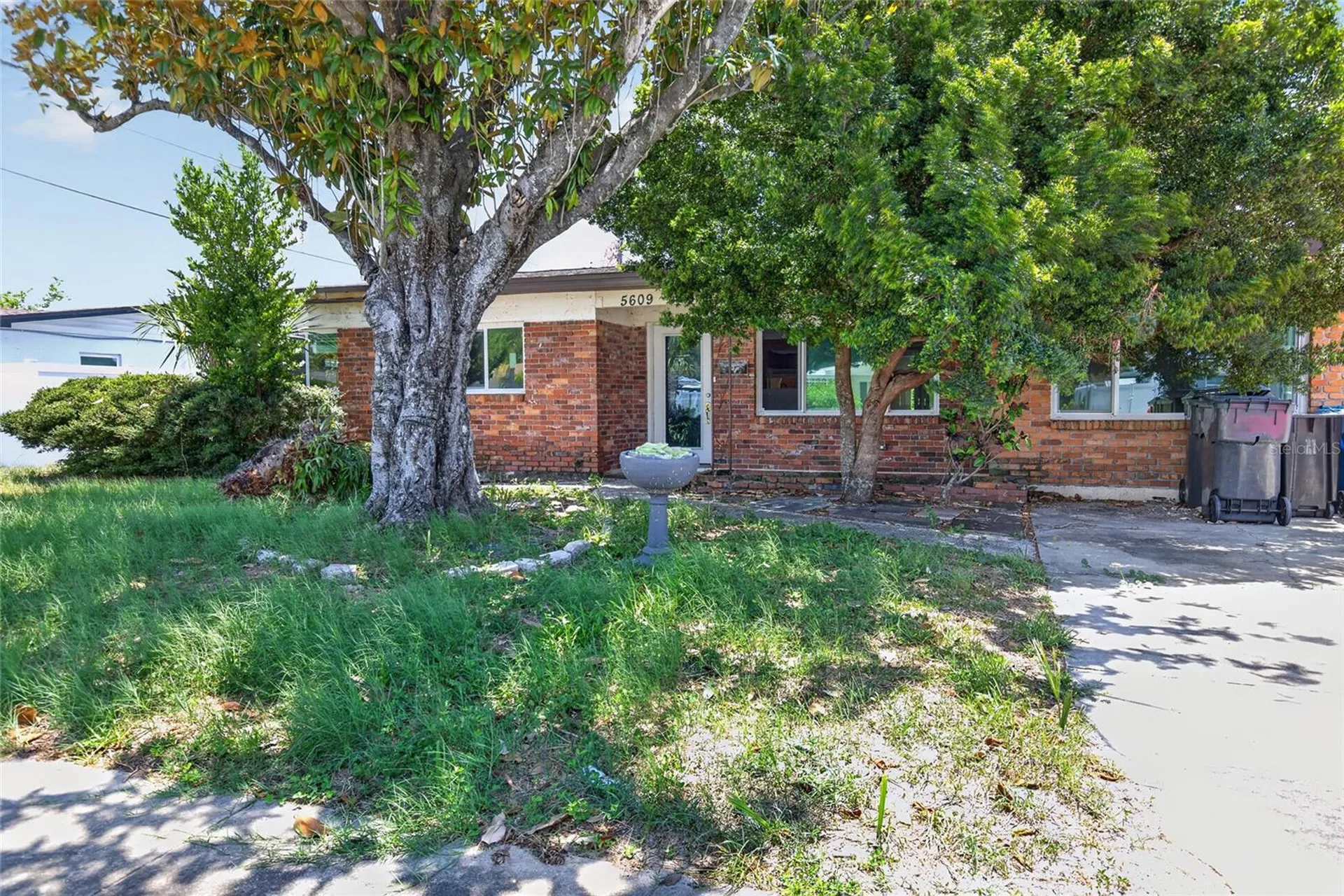 5609 Larimer Drive Tampa FL 33615