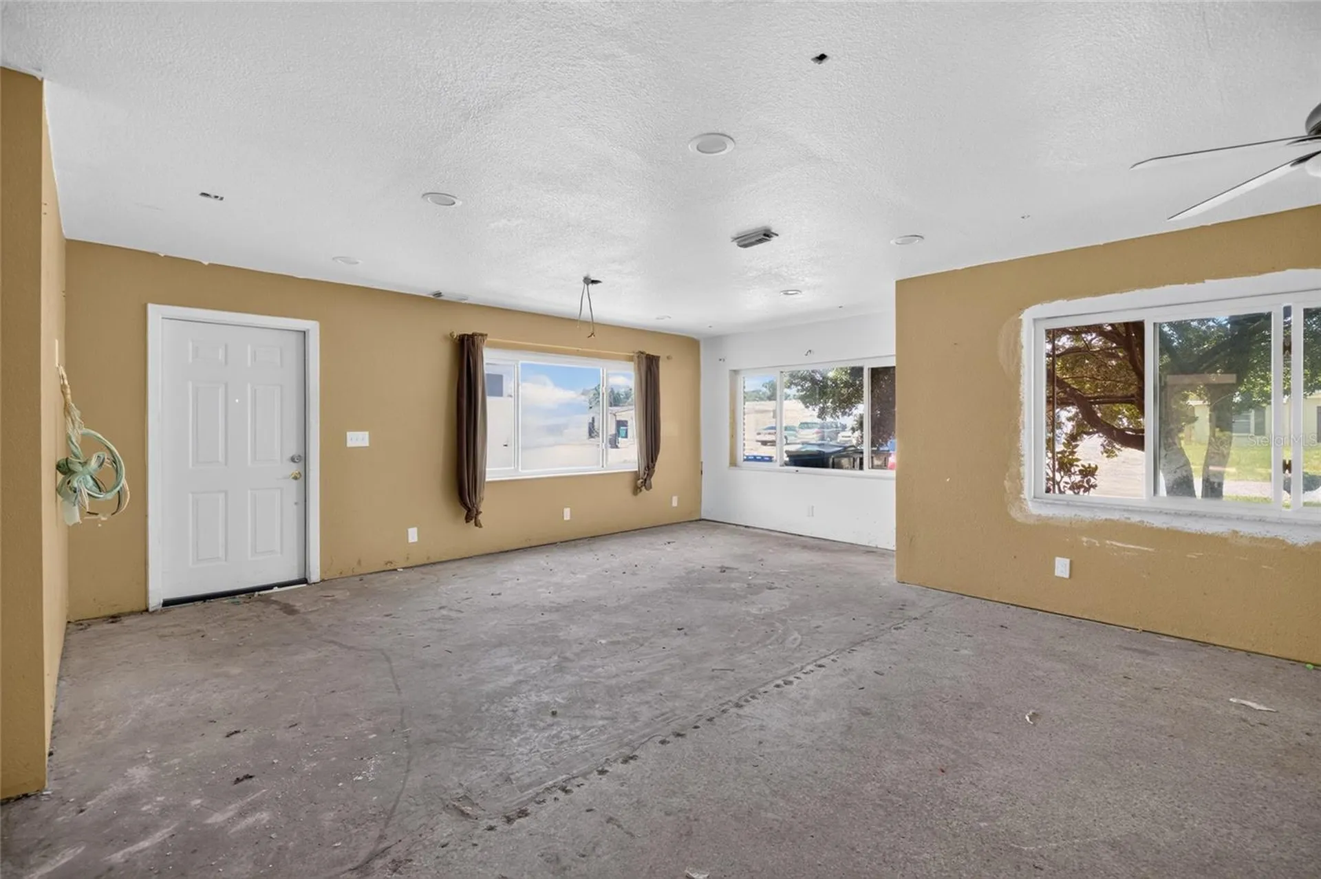 5609 Larimer Drive Tampa FL 33615