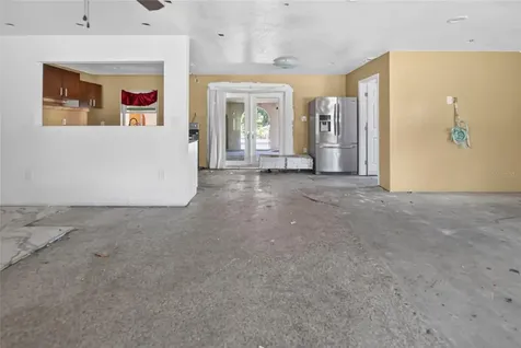 5609 Larimer Drive Tampa FL 33615