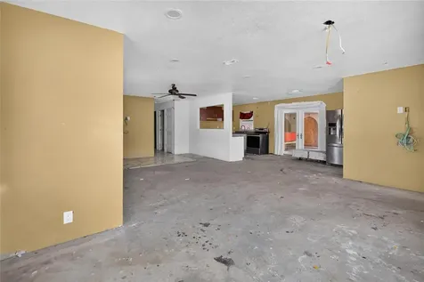 5609 Larimer Drive Tampa FL 33615