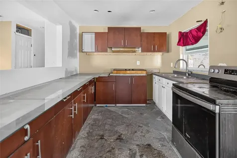 5609 Larimer Drive Tampa FL 33615