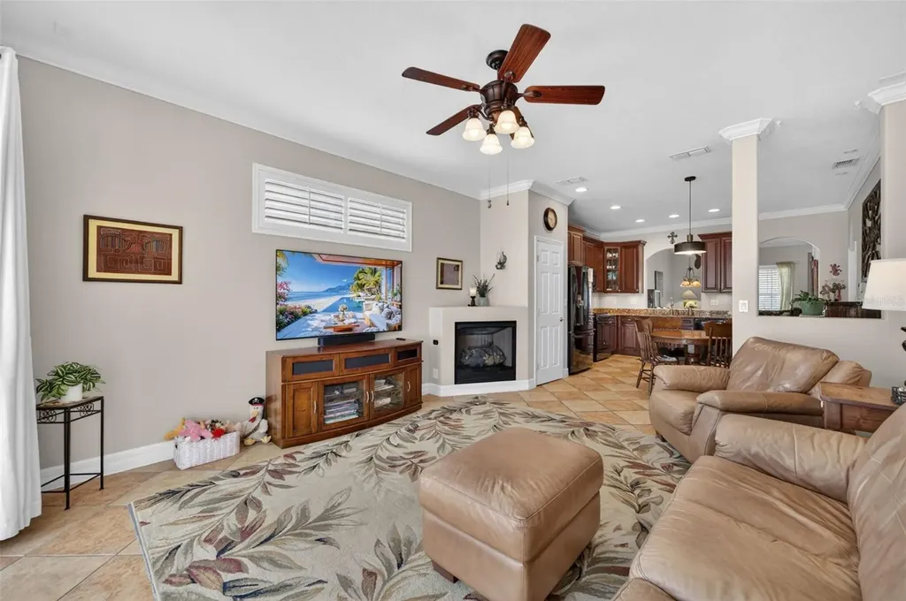 638 Autumn Oaks Loop Winter Garden FL 34787