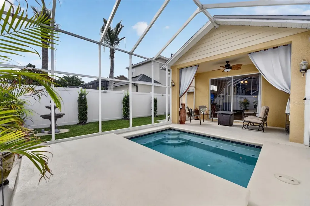 638 Autumn Oaks Loop Winter Garden FL 34787