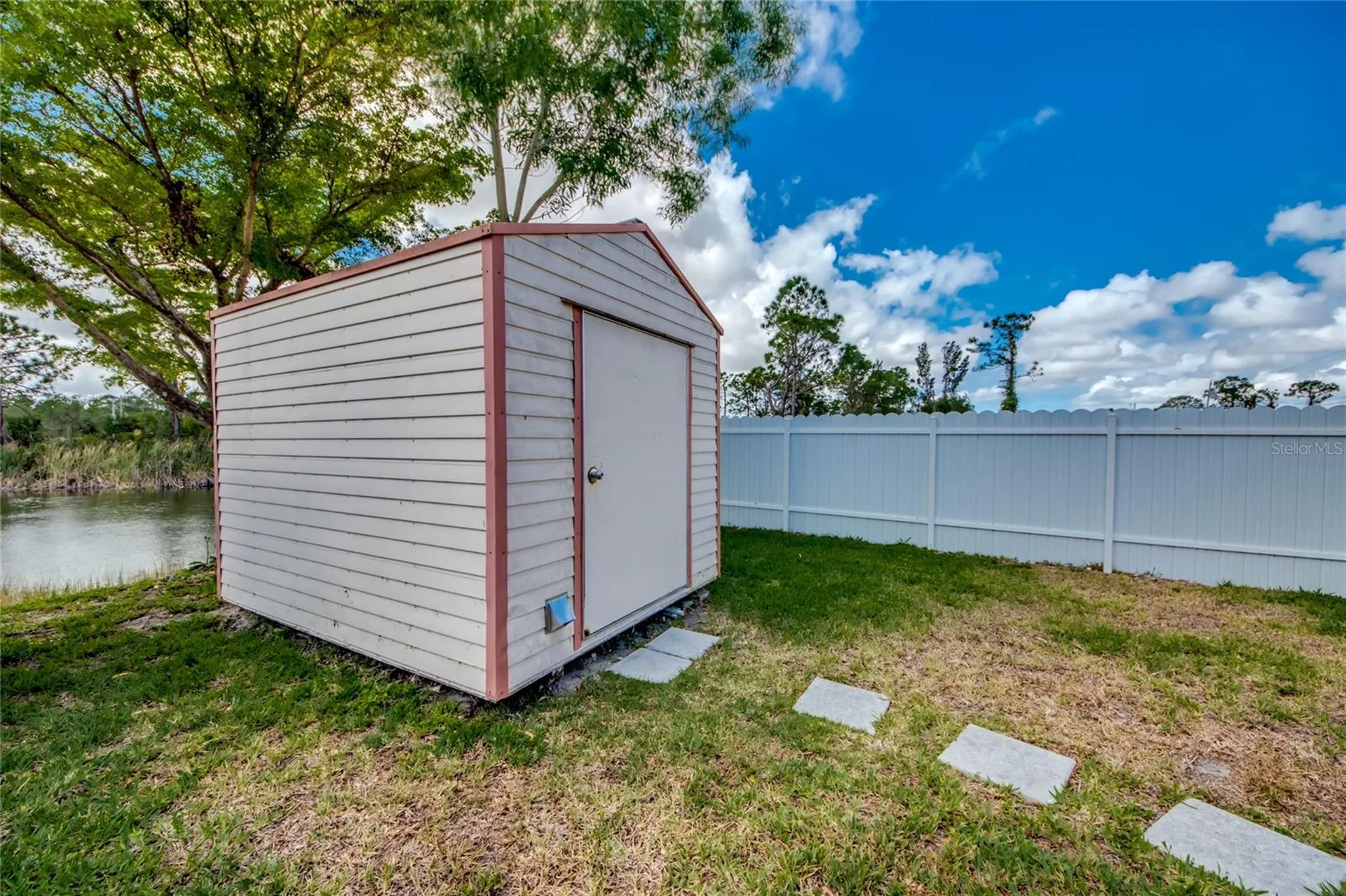 2012 NE 33rd Lane Cape Coral FL 33909