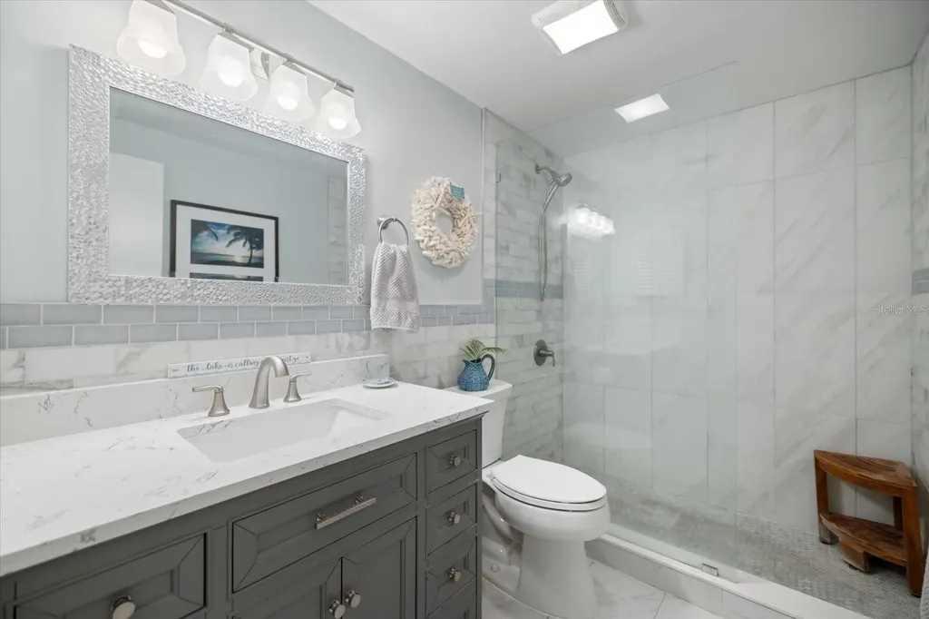 707 W Venice Avenue Venice FL 34285