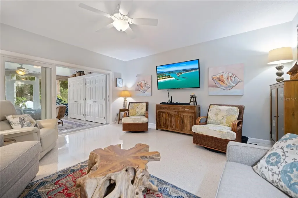 707 W Venice Avenue Venice FL 34285