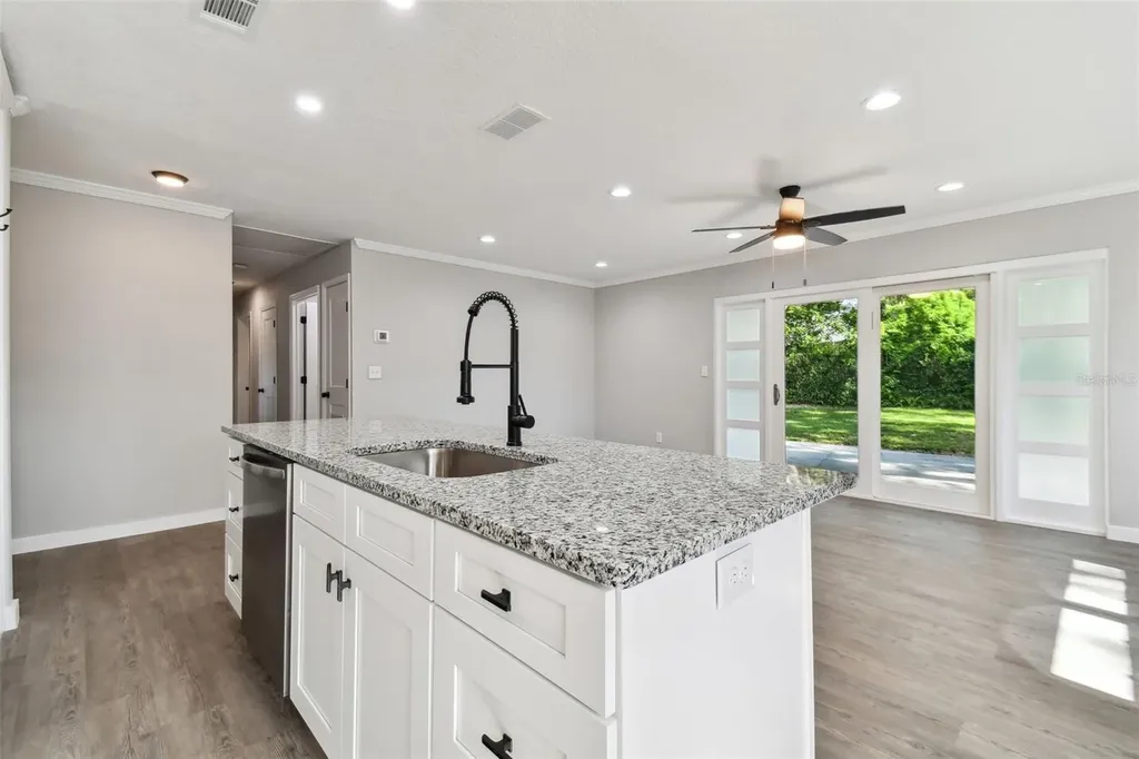 535 W Palmeden Drive Lakeland FL 33803