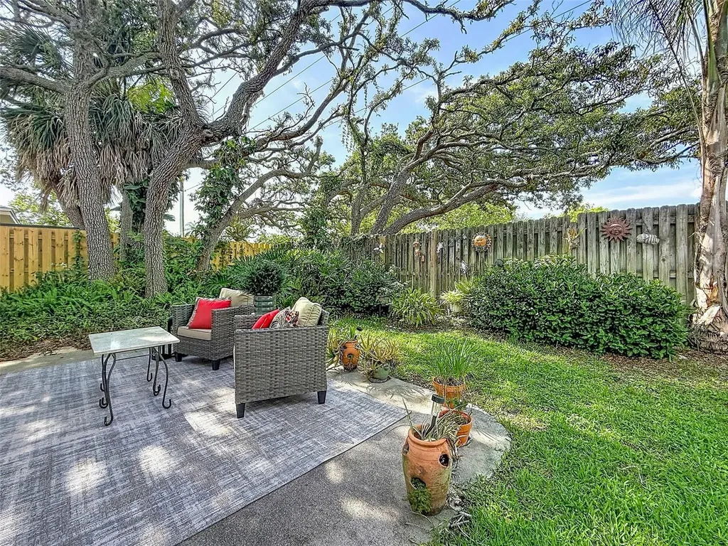 826 Franklin Circle Palm Harbor FL 34683