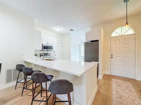 826 Franklin Circle Palm Harbor FL 34683