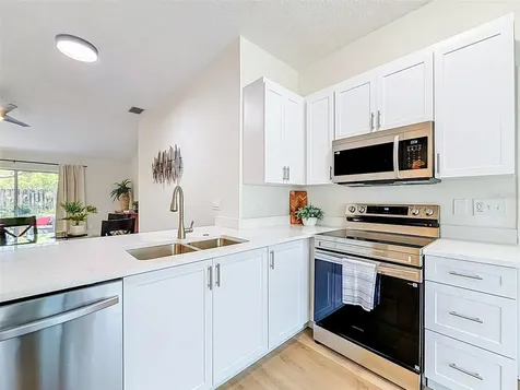 826 Franklin Circle Palm Harbor FL 34683