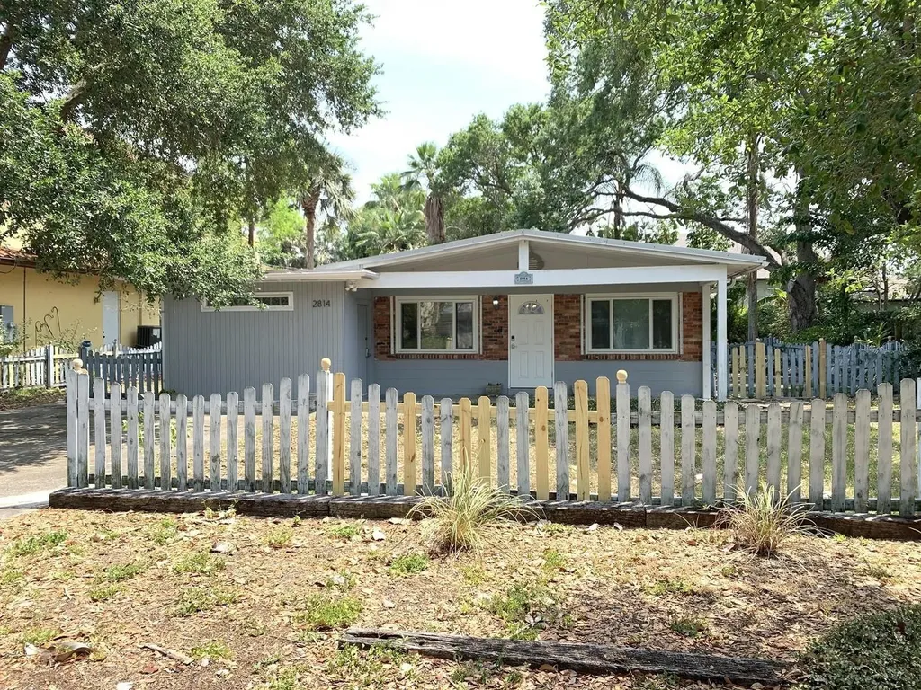 2814 W Price Avenue Tampa FL 33611