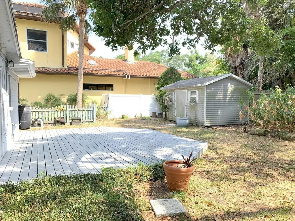 2814 W Price Avenue Tampa FL 33611