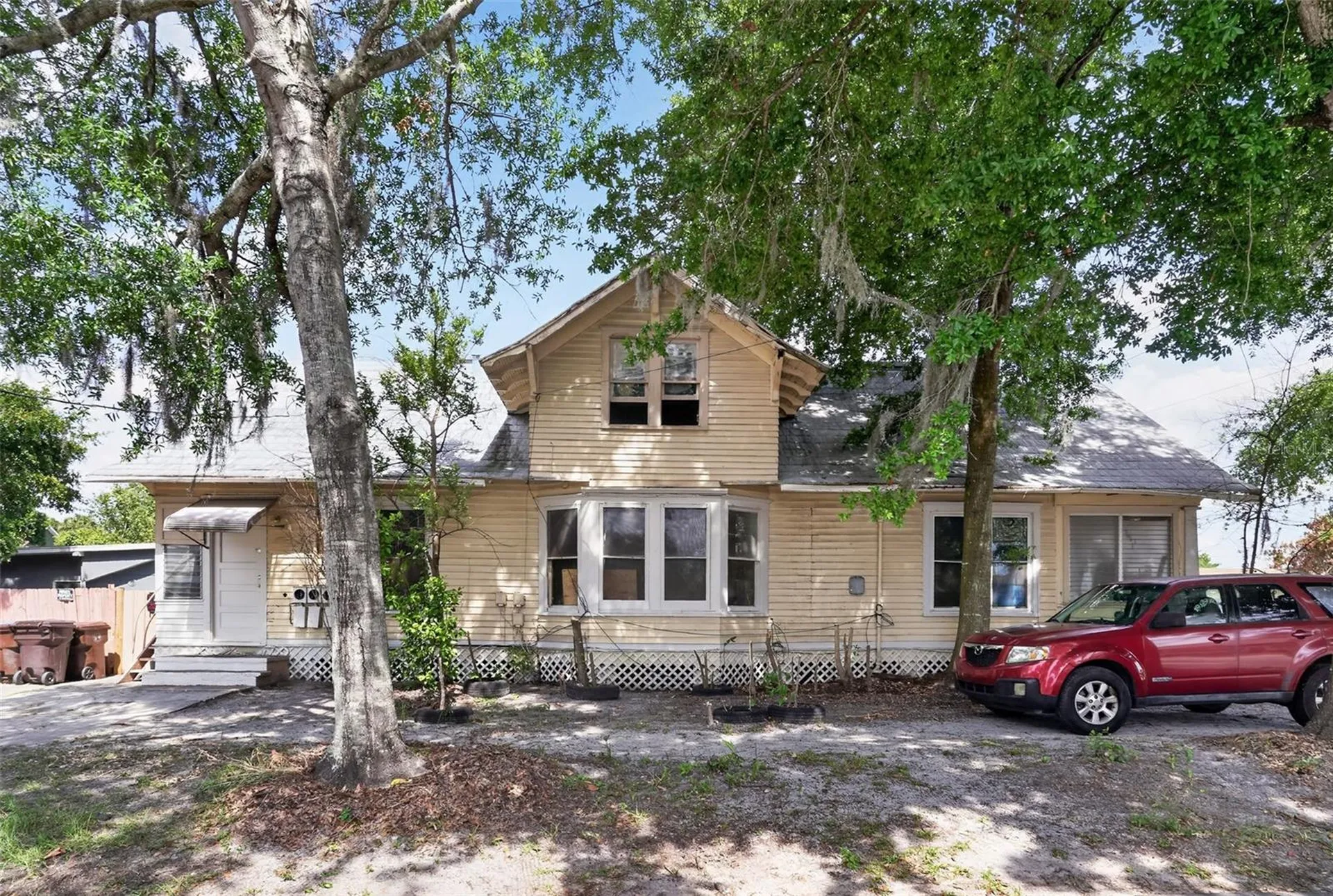 103 E Magnolia Street Kissimmee FL 34744