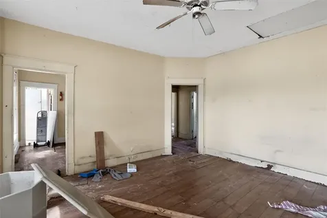 103 E Magnolia Street Kissimmee FL 34744