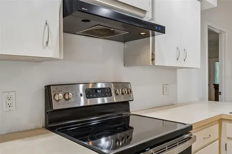 1425 Poinsettia Avenue Tarpon Springs FL 34689