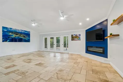1425 Poinsettia Avenue Tarpon Springs FL 34689