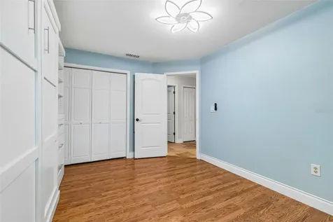 1425 Poinsettia Avenue Tarpon Springs FL 34689