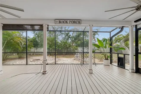 1425 Poinsettia Avenue Tarpon Springs FL 34689