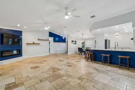 1425 Poinsettia Avenue Tarpon Springs FL 34689