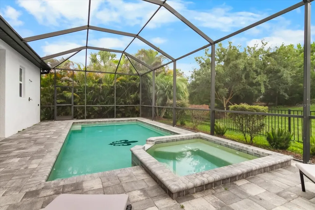 6325 Rivo Lakes Boulevard Sarasota FL 34241