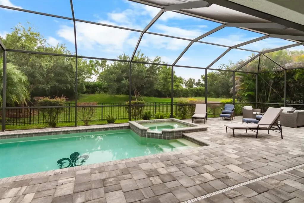 6325 Rivo Lakes Boulevard Sarasota FL 34241
