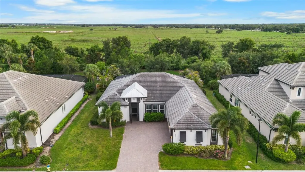 6325 Rivo Lakes Boulevard Sarasota FL 34241