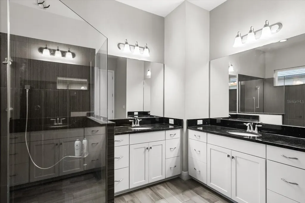 6325 Rivo Lakes Boulevard Sarasota FL 34241