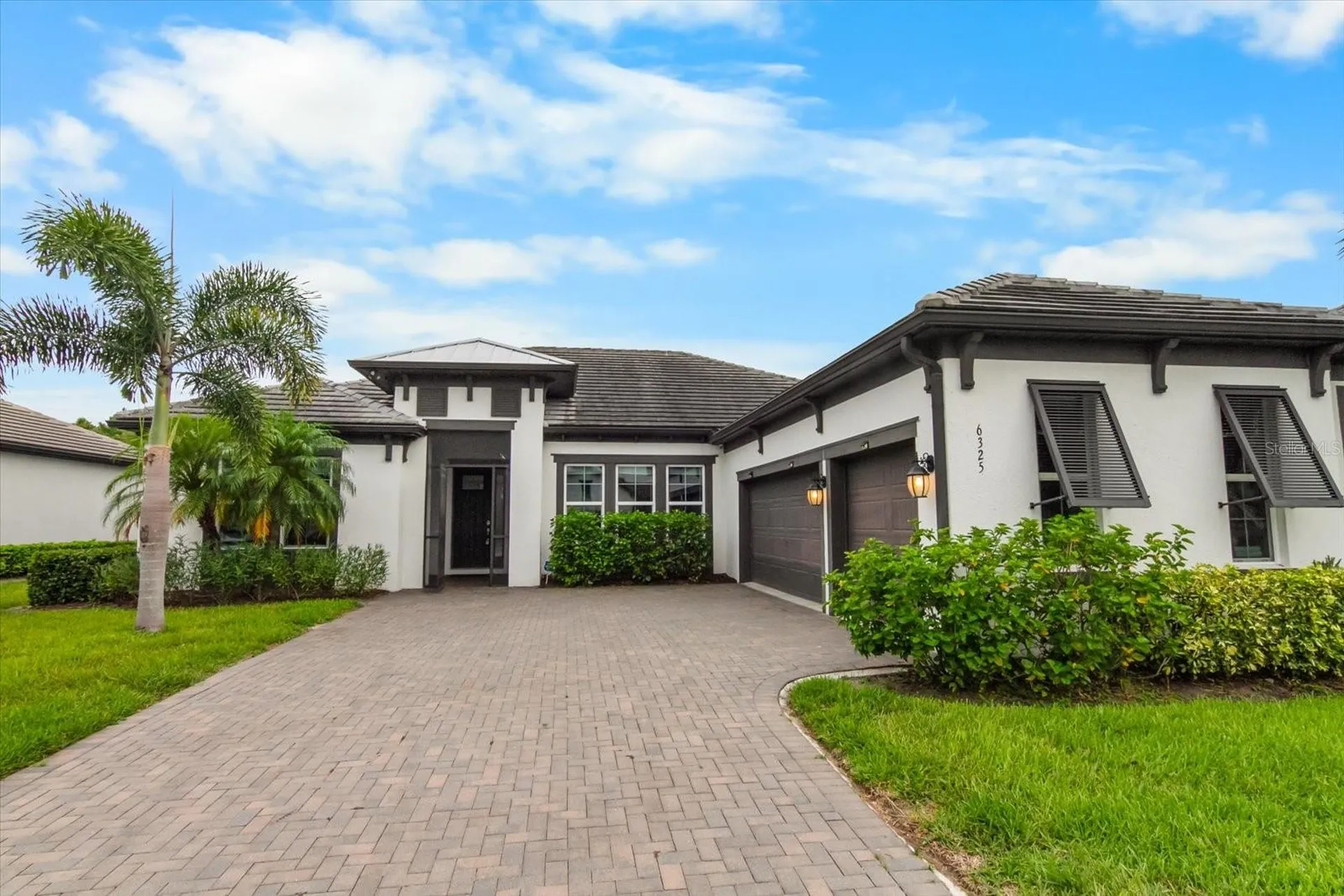 6325 Rivo Lakes Boulevard Sarasota FL 34241
