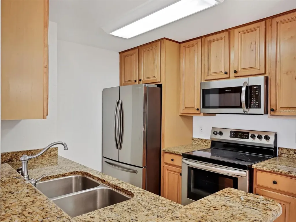 8933 Manor Loop Bradenton FL 34202