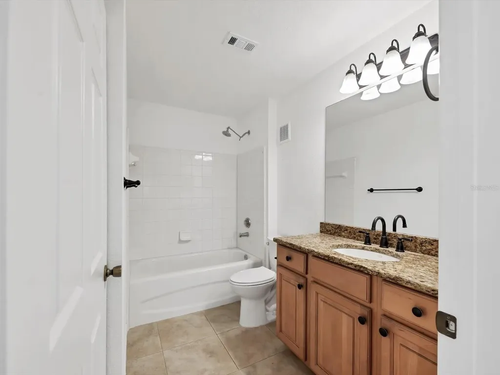 8933 Manor Loop Bradenton FL 34202
