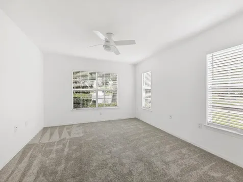 8933 Manor Loop Bradenton FL 34202