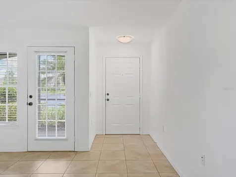 8933 Manor Loop Bradenton FL 34202