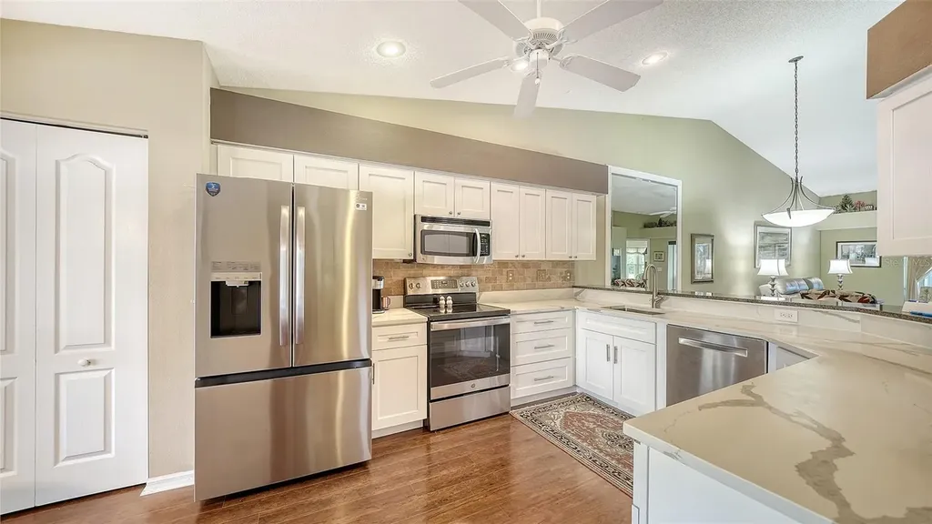 9641 Castle Point Drive Sarasota FL 34238