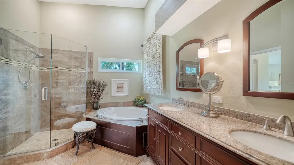 9641 Castle Point Drive Sarasota FL 34238