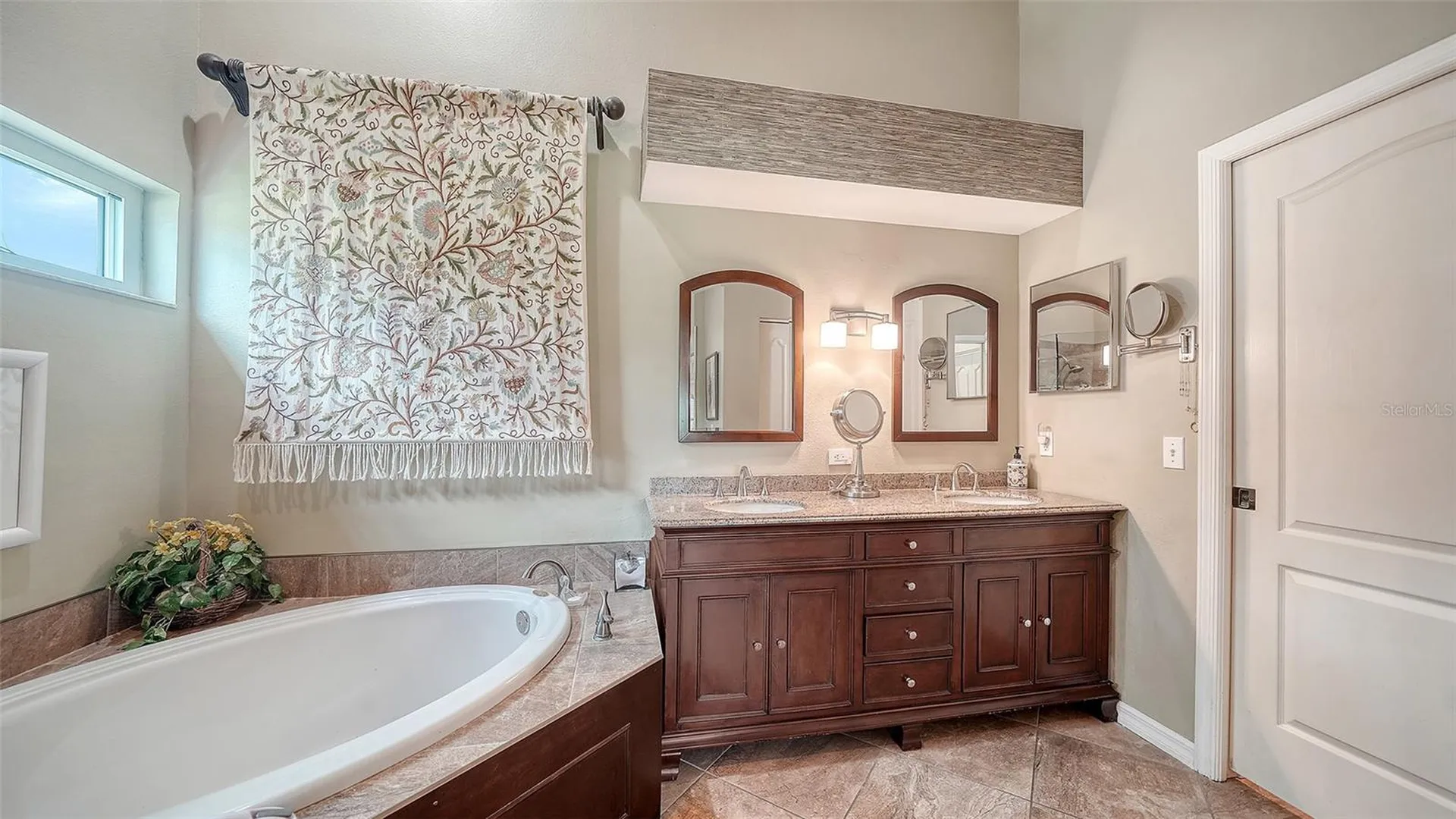 9641 Castle Point Drive Sarasota FL 34238