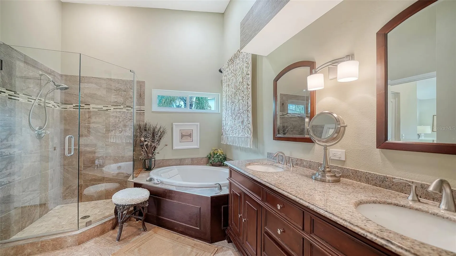 9641 Castle Point Drive Sarasota FL 34238
