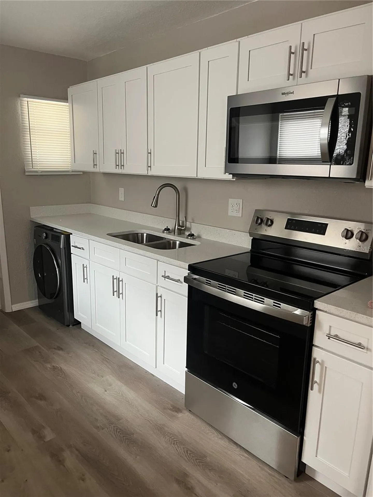 1422 N Tremain Street Mount Dora FL 32757