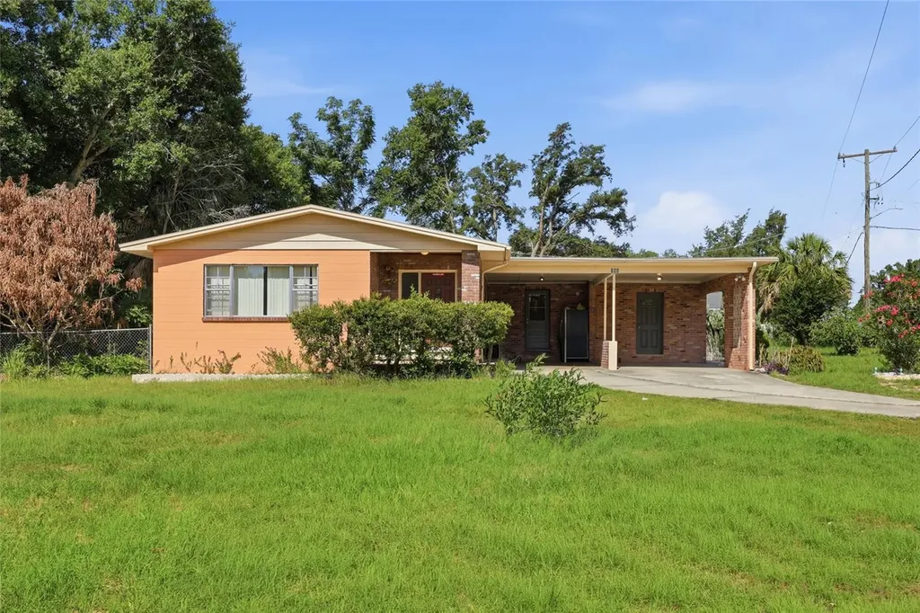 620 W Cummings Street Lake Alfred FL 33850