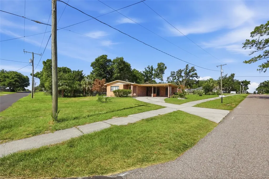 620 W Cummings Street Lake Alfred FL 33850