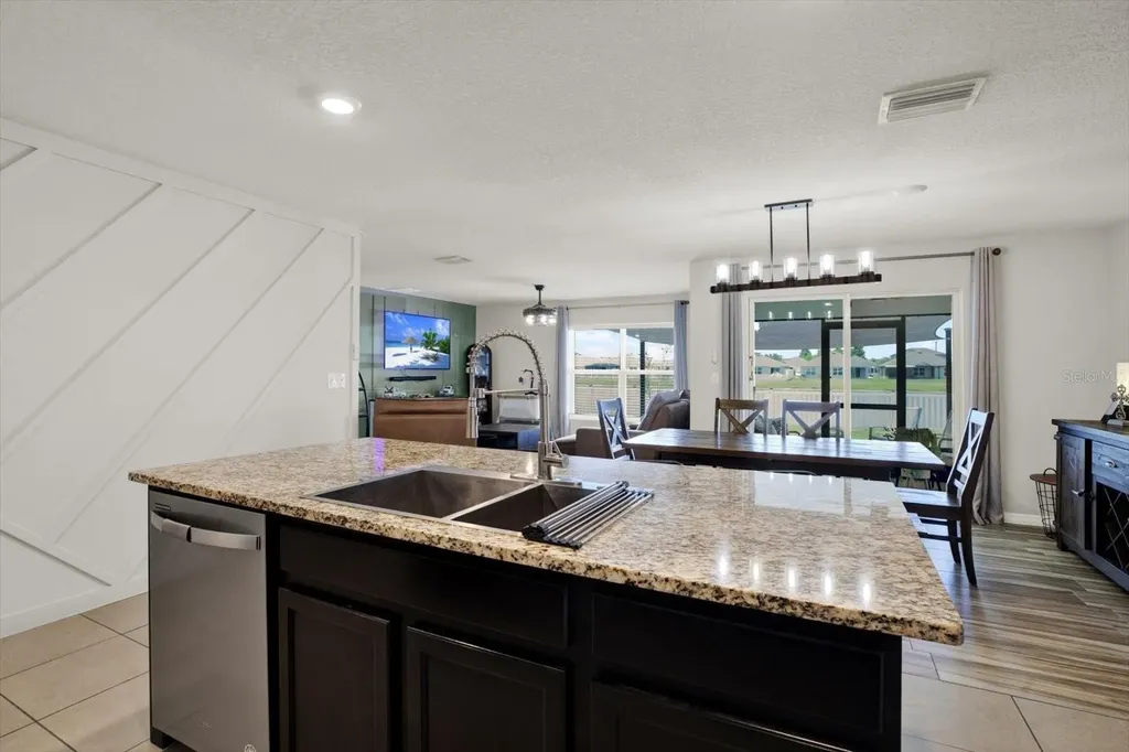 1013 Tidal Rock Avenue Ruskin FL 33570