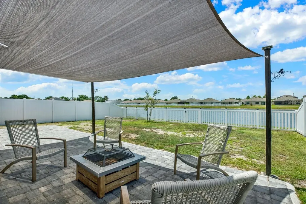 1013 Tidal Rock Avenue Ruskin FL 33570
