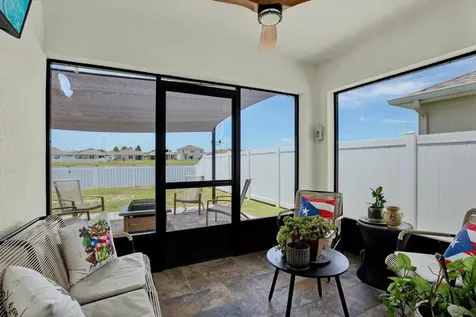 1013 Tidal Rock Avenue Ruskin FL 33570