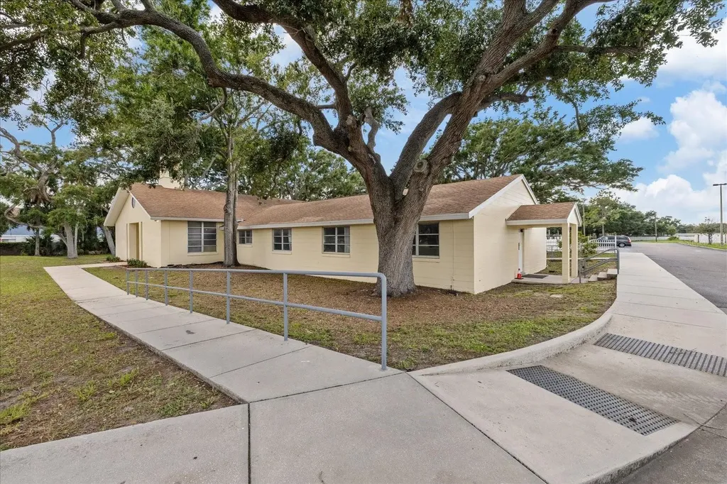 4704 Kelly Road Tampa FL 33615