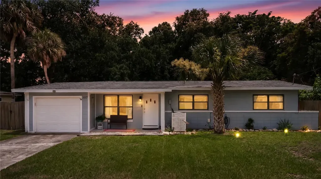 1717 White Street Titusville FL 32796