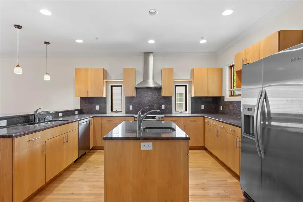 512 S Glen Avenue Tampa FL 33609
