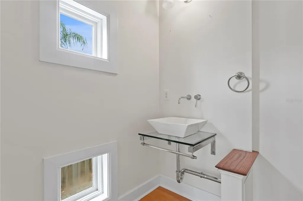 512 S Glen Avenue Tampa FL 33609
