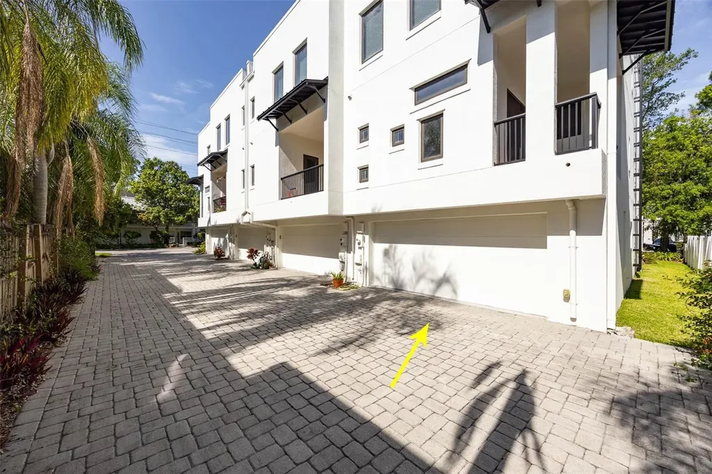 512 S Glen Avenue Tampa FL 33609